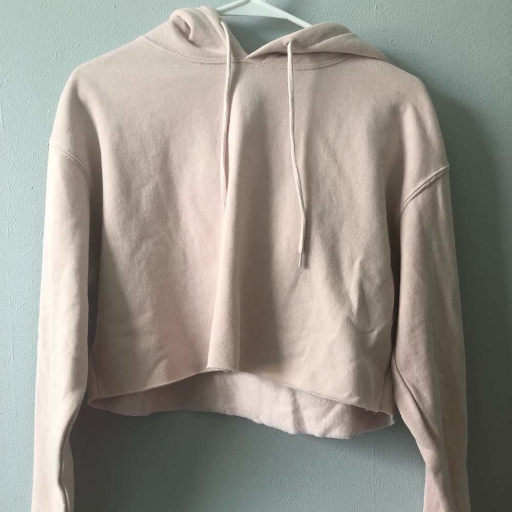 Cropped long sleeve pullover